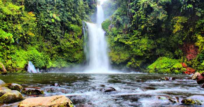Menelusuri Keajaiban Air Terjun Madakaripura: Mengungkap Pesona Alam dan Mitos Historis di Probolinggo