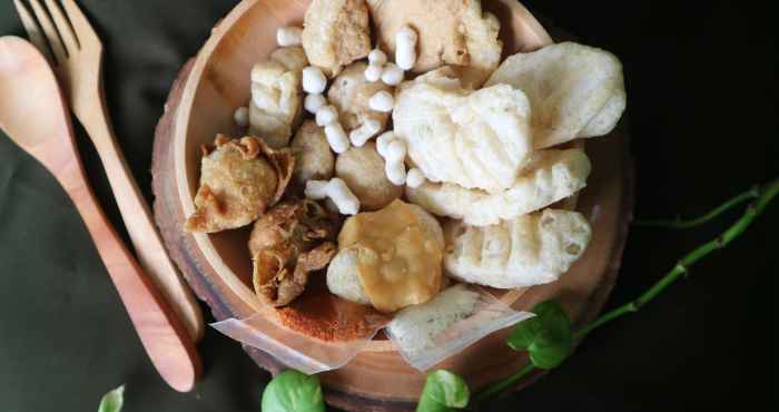 Menikmati Kelezatan Kuliner Bandung: Bakso Tahu Goreng, Surabi, dan Minuman Tradisional yang Menggugah Selera!